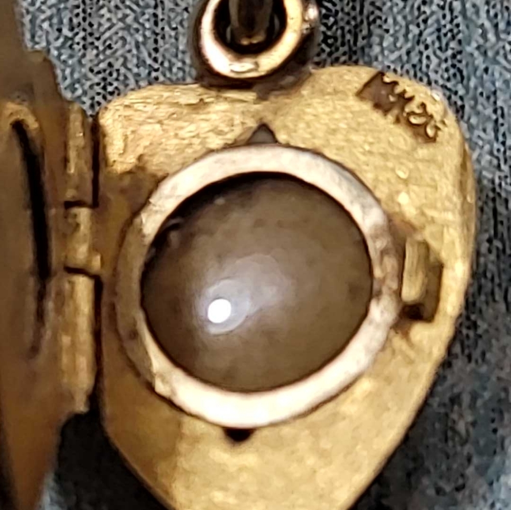 Antique Sloan & Co. 14K Heart Locket Pendant. - Picture 9 of 11